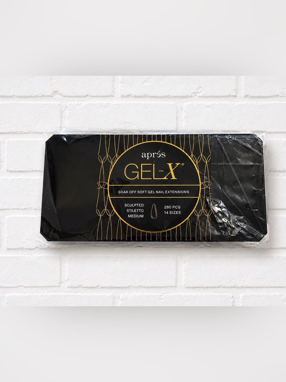 aprés GEL-X Soak Off Soft Gel Nail Extensions — Black Sculpted Stiletto